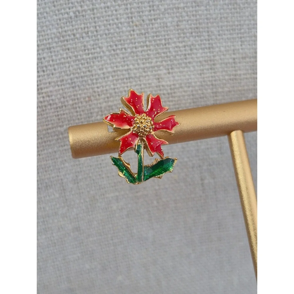 Vintage Style Red Enamel Flower Stud Earrings Gold Tone Floral Botanical